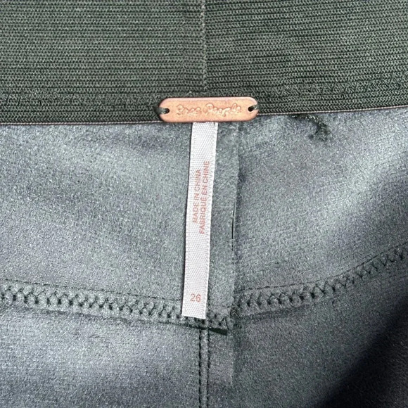 Free People Vegan Legging in Moss - Picture 4 of 9